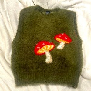 Women’s olive green with mushrooms icon. Forever 21